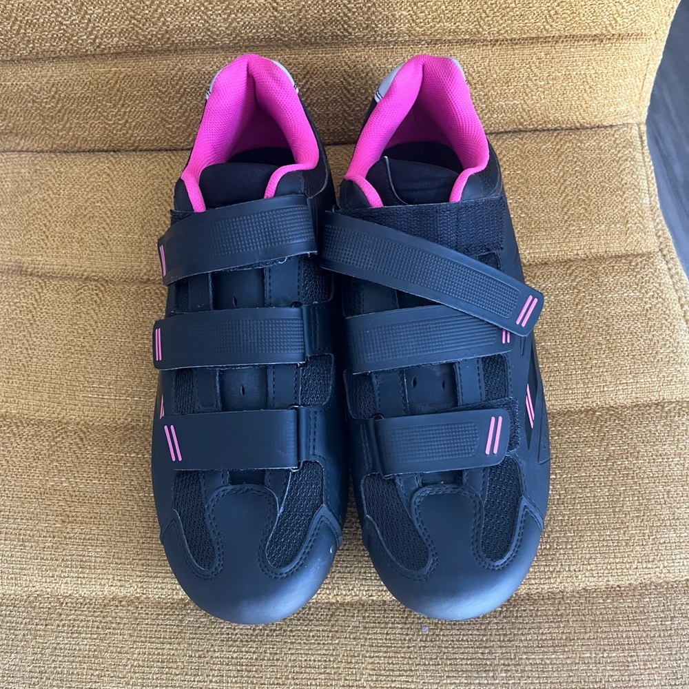 Cycling Shoes with Pink Accents size 41
